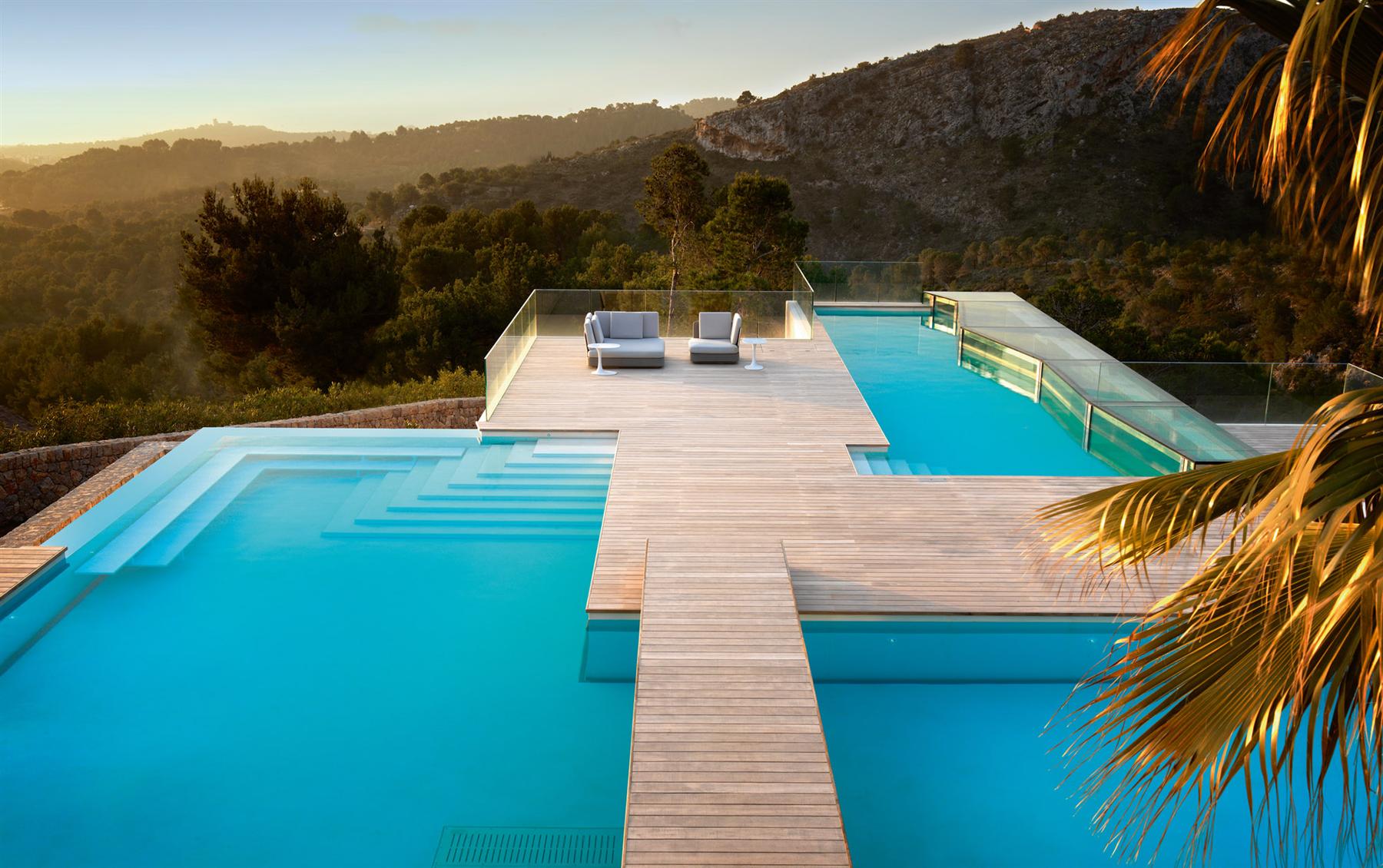 The Unique Chameleon Mansion in Son Vida, Mallorca 8