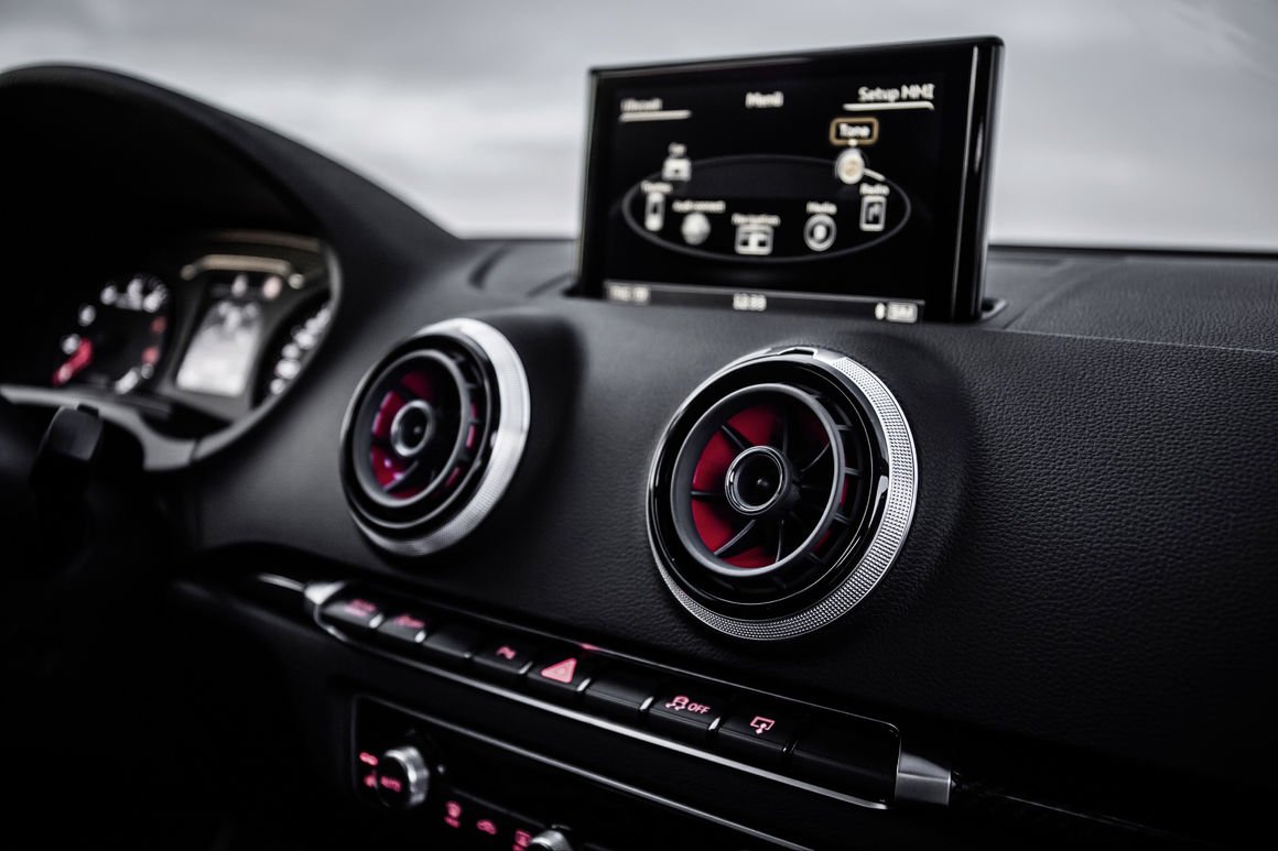 Hatchback Hottie: Driving the Audi RS3 3