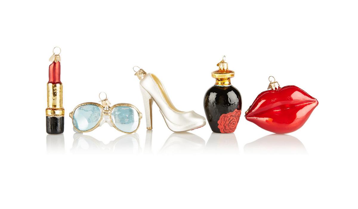Christmas Guide: <br> 20 Gift for Good Girls 6