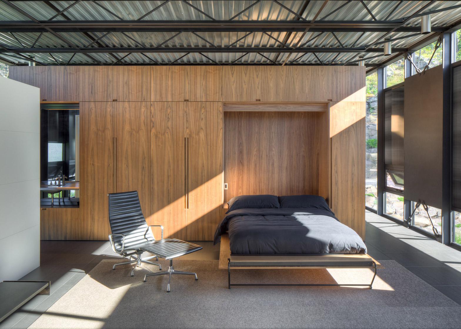 The Mirrored Hideaway in the Catskill Mountains 5