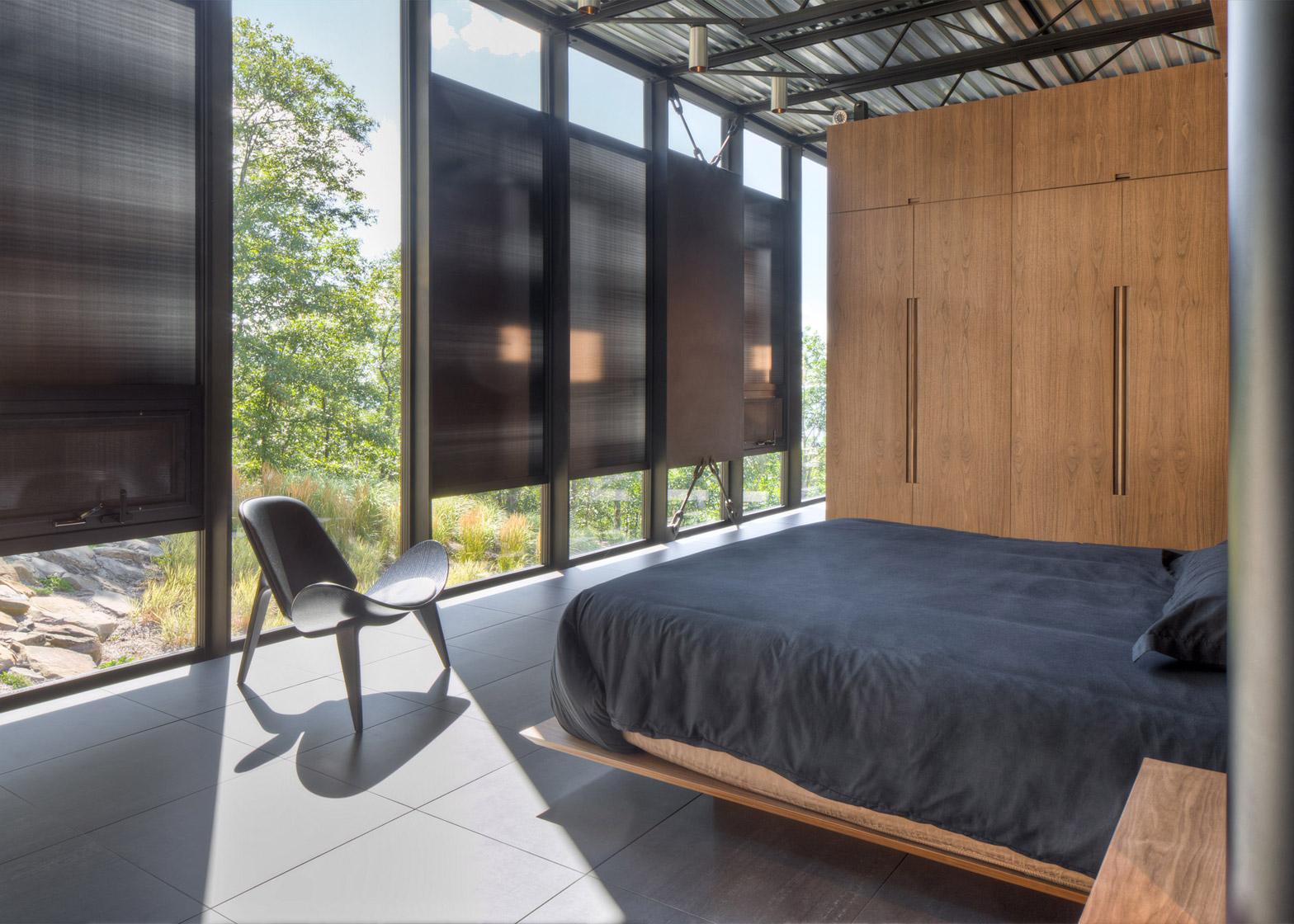The Mirrored Hideaway in the Catskill Mountains 6