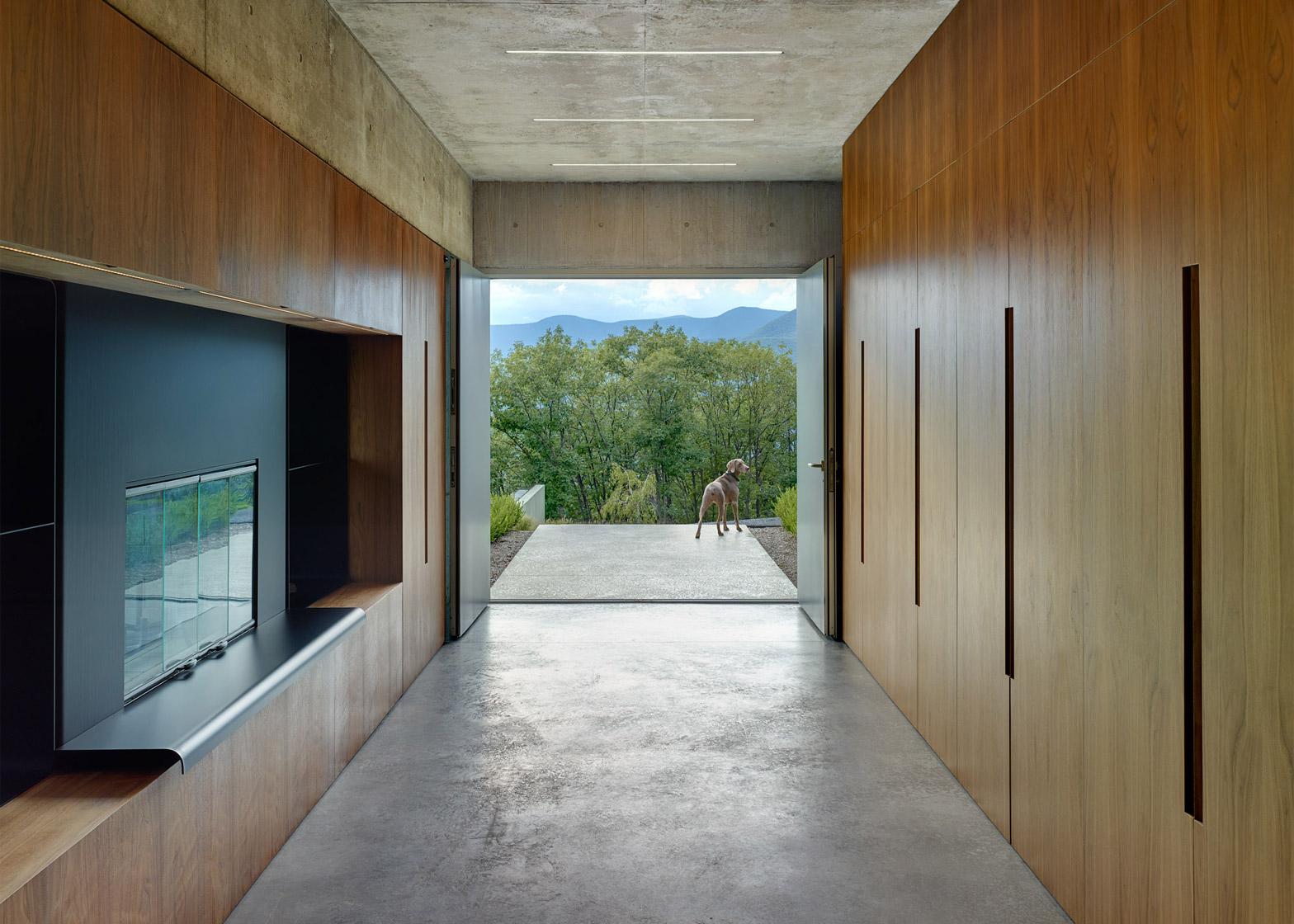 The Mirrored Hideaway in the Catskill Mountains 9