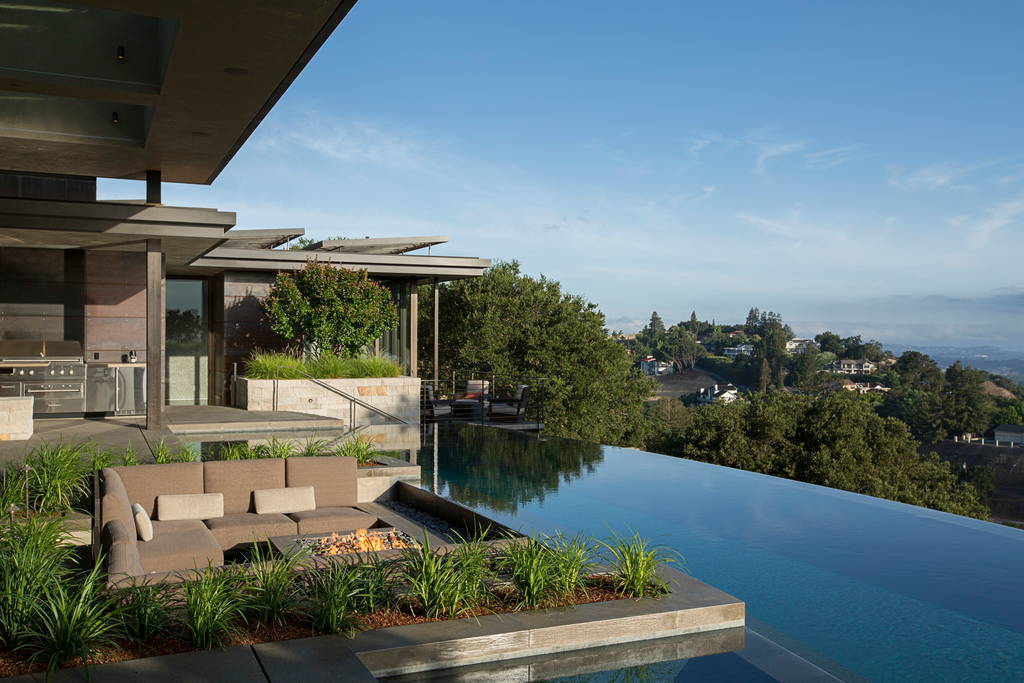 Stay at Beyonce’s Super Bowl airbnb for $10,000 per Night 3