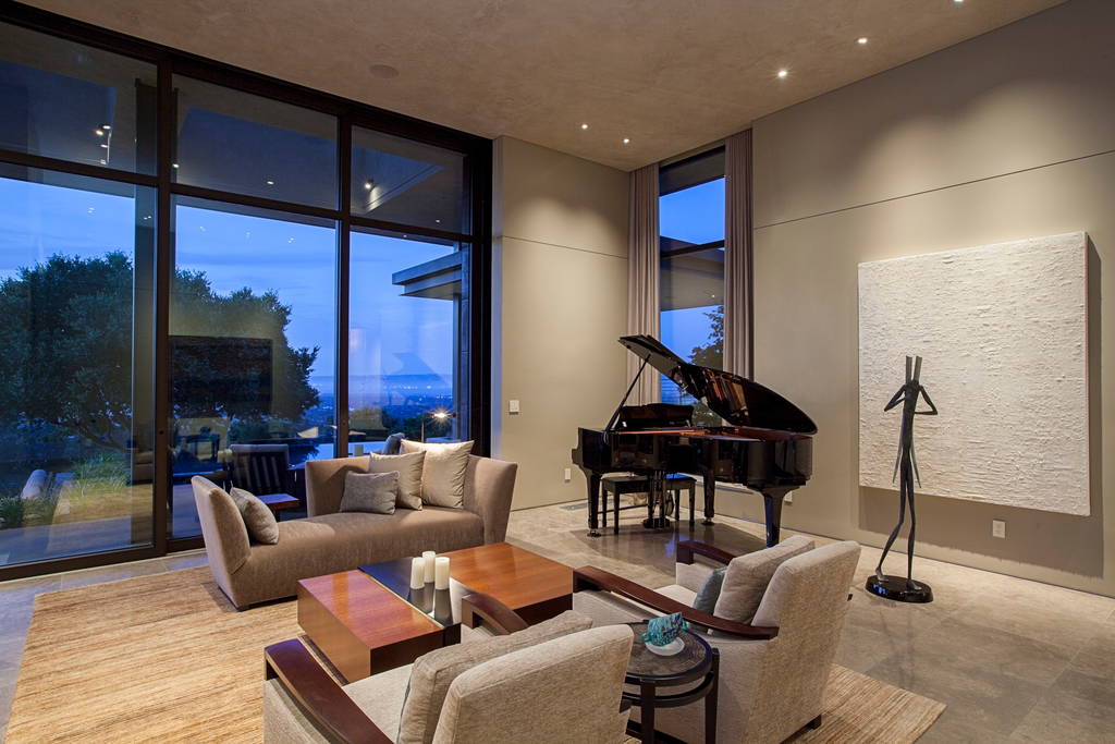 Stay at Beyonce’s Super Bowl airbnb for $10,000 per Night 8