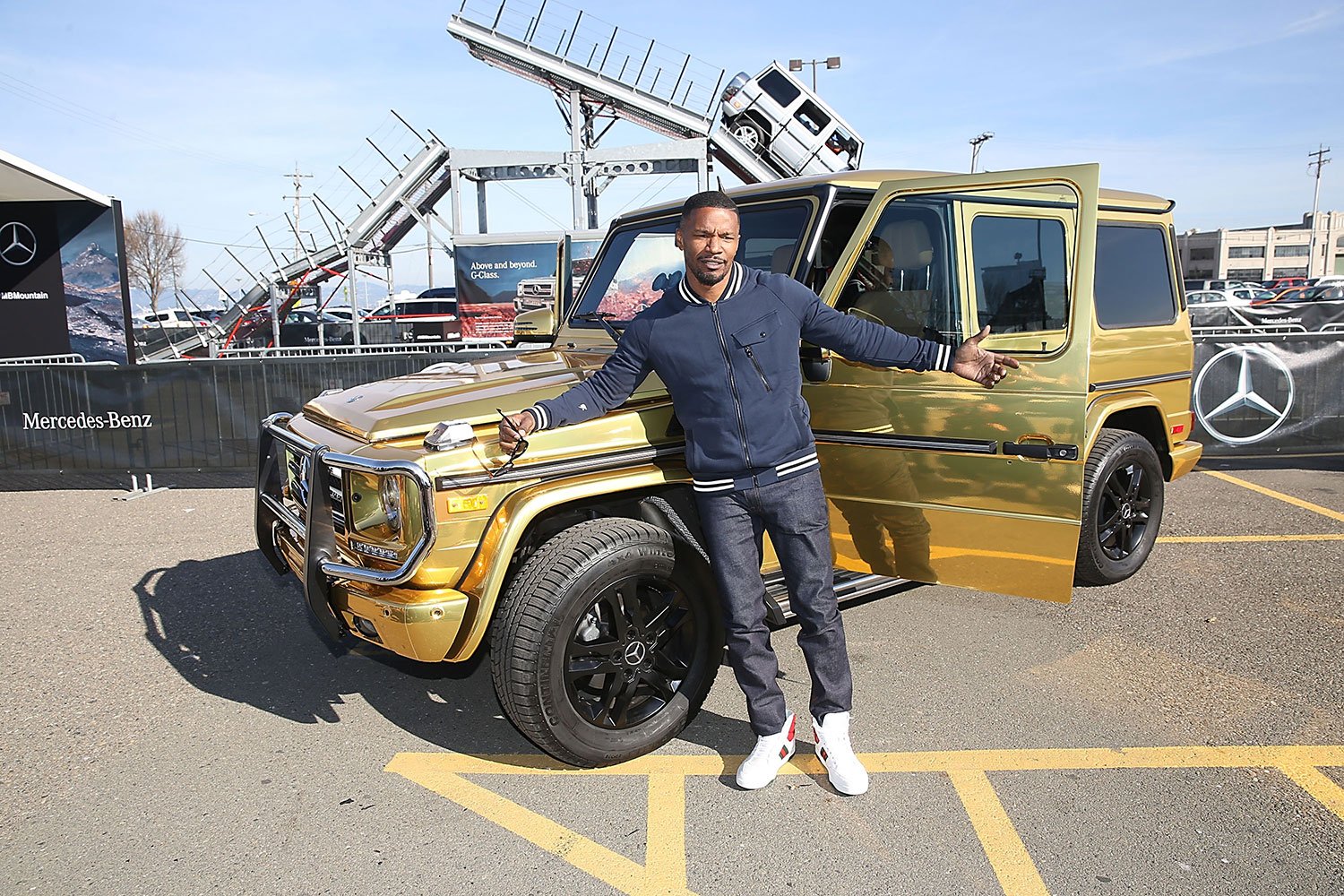 Die Mercedes-Benz G550 Special Edition für den 50. Super Bowl 3