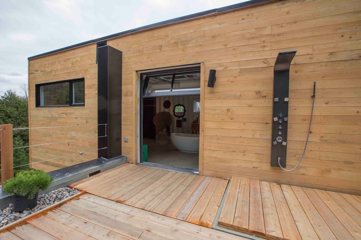 This Lady Built Her New Fantastic Home Out Of Shipping Containers 6