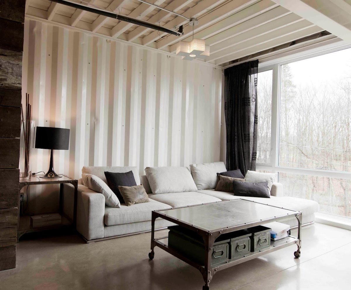 This Lady Built Her New Fantastic Home Out Of Shipping Containers 2