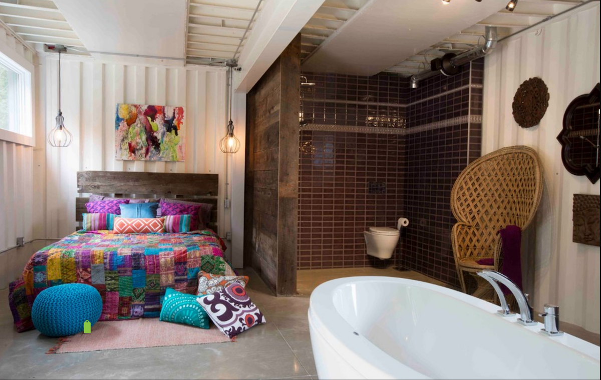 This Lady Built Her New Fantastic Home Out Of Shipping Containers 7