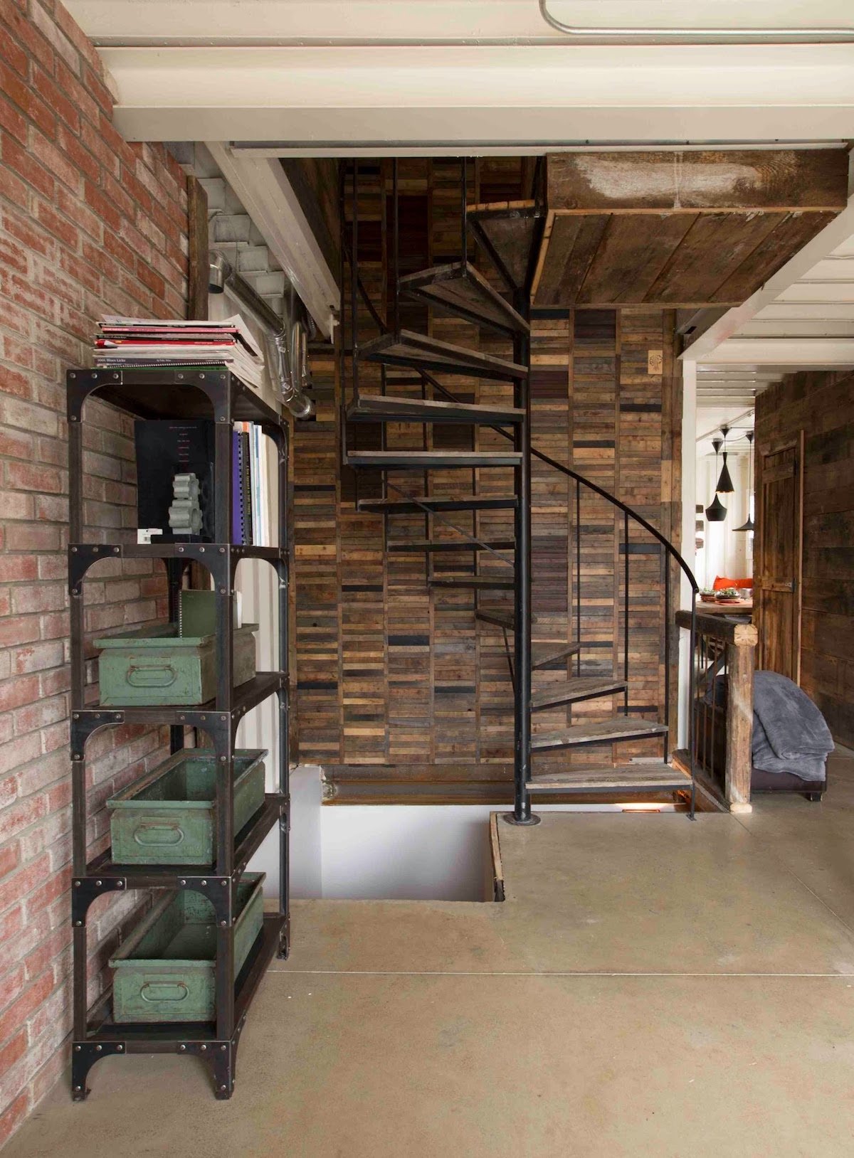 This Lady Built Her New Fantastic Home Out Of Shipping Containers 9