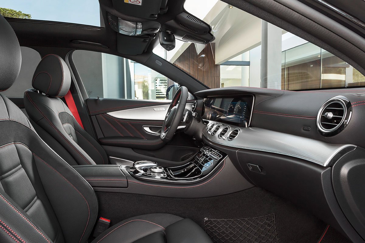 The new high-performance Mercedes-AMG E 43 4MATIC 9