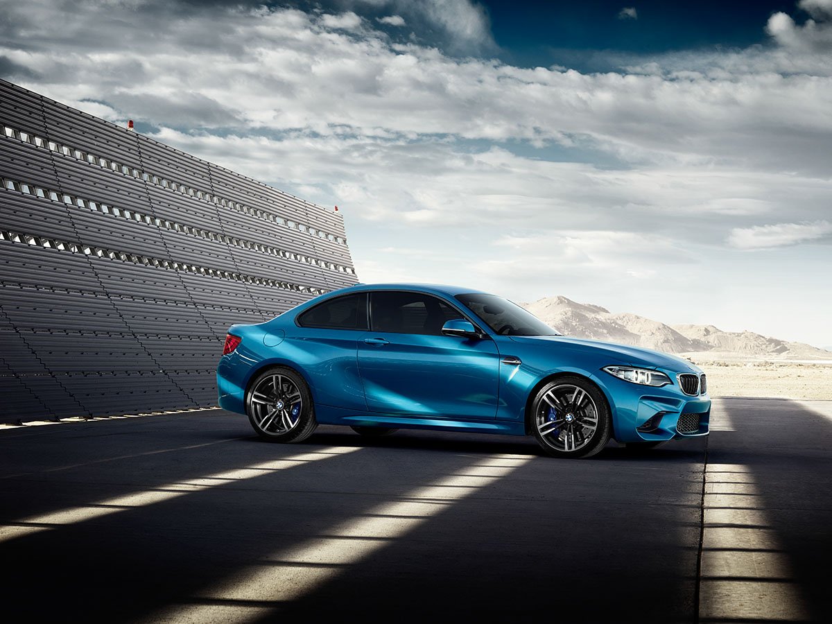 All ‘Eyes On Gigi’ for the new BMW M2 Coupé 7