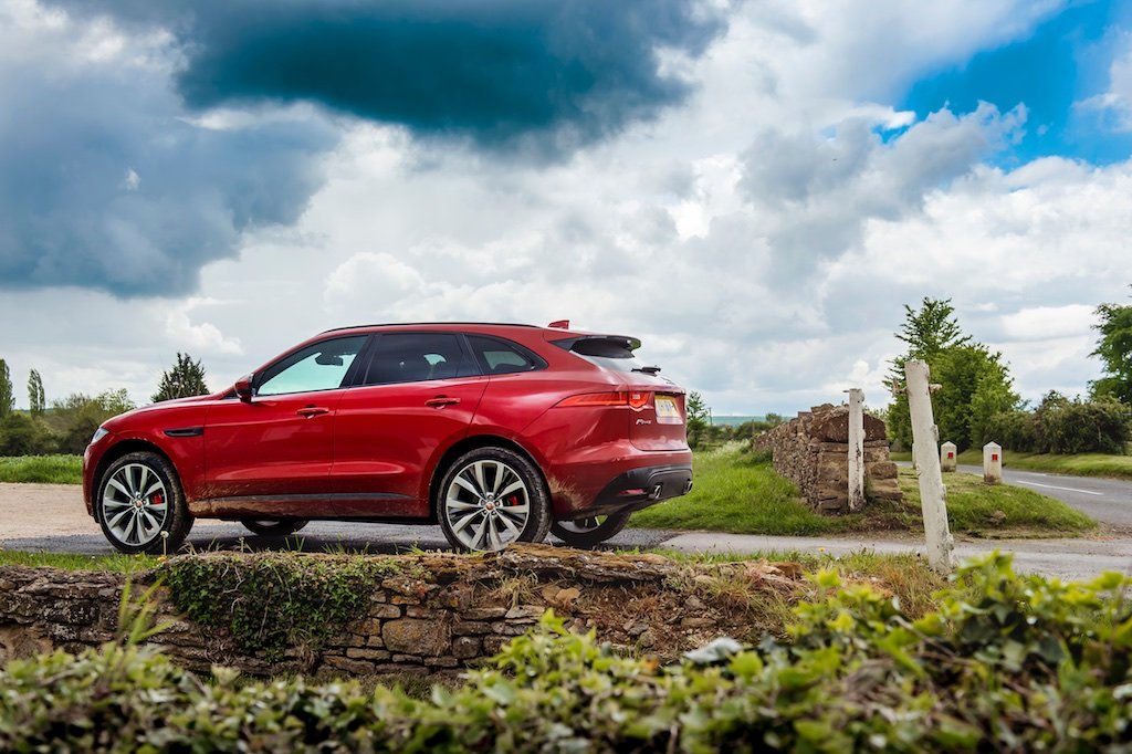 Big Cat – The Jaguar F-Pace First Drive 4