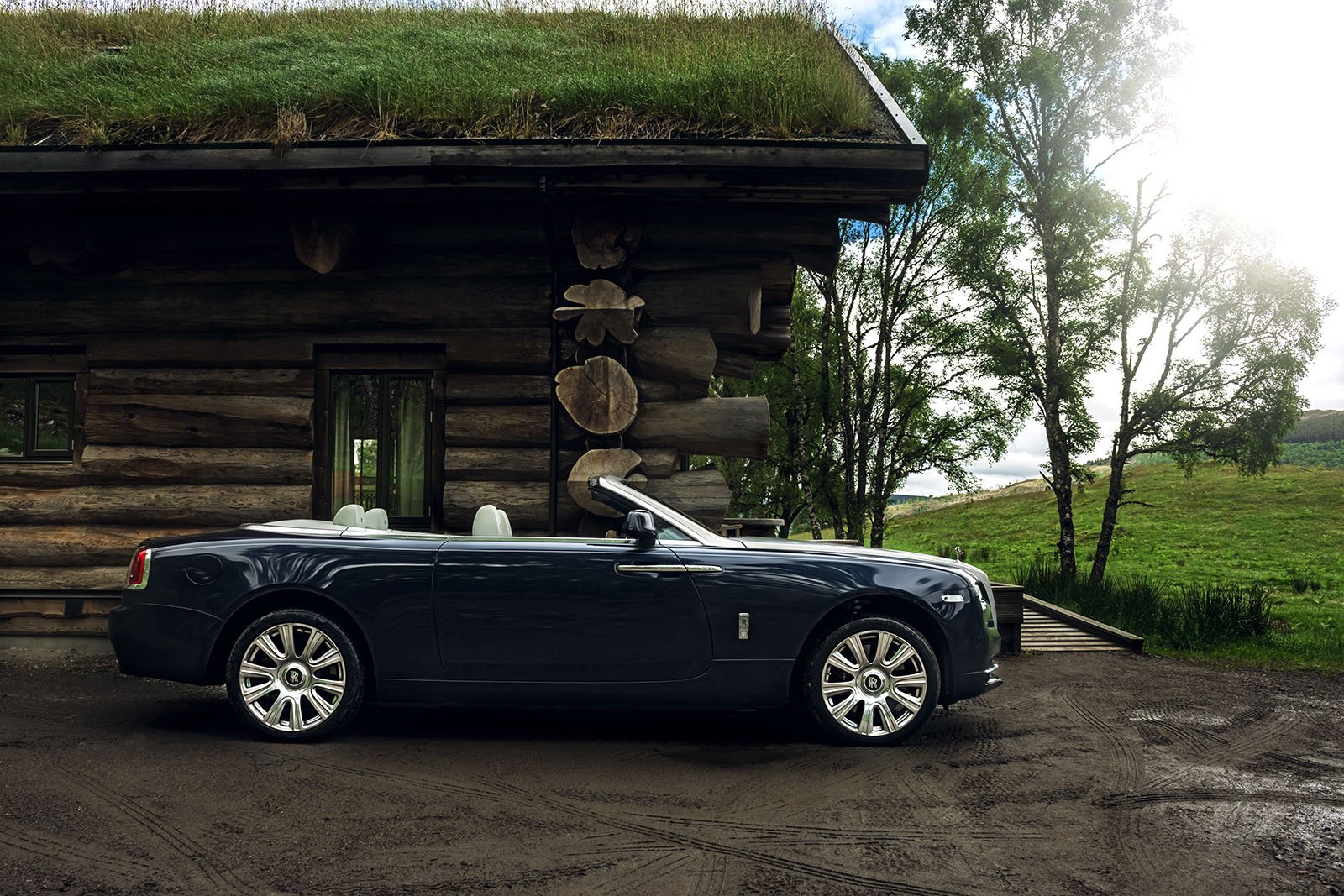 Drophead Delight in The Rolls Royce Dawn 7