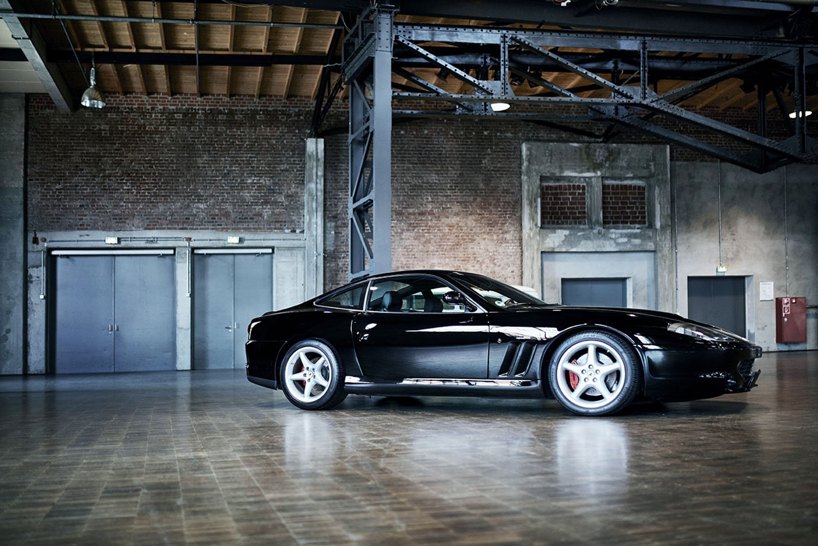 ferrari-maranello-500-01