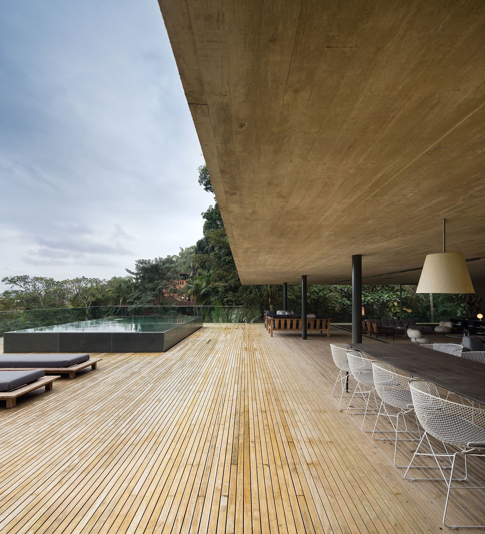 Take a Look Inside the Unique Jungle House by Studio MK 27 11