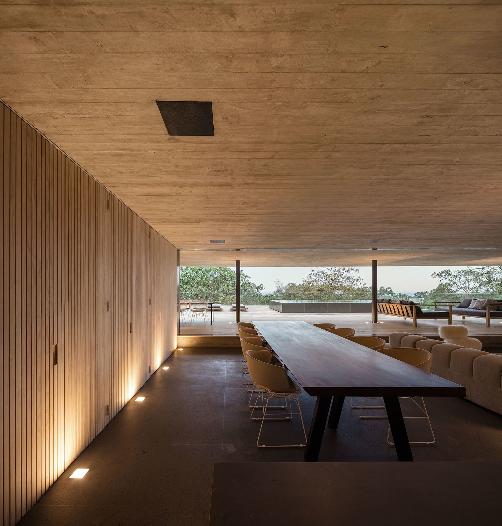 Take a Look Inside the Unique Jungle House by Studio MK 27 15