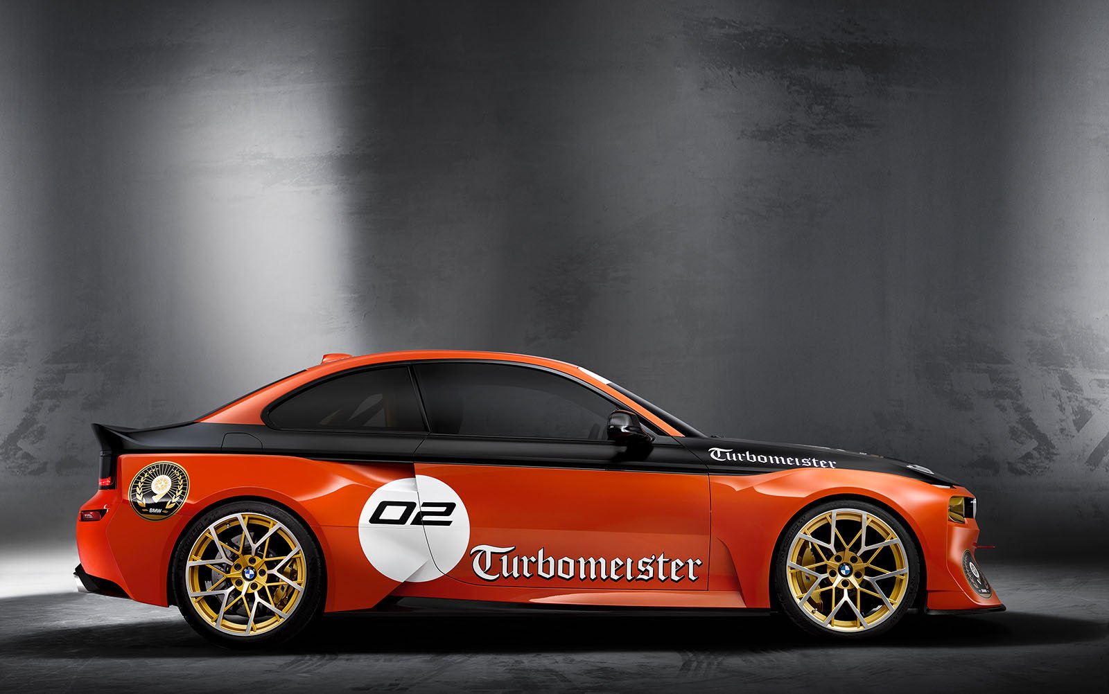 BMW 2002 Hommage feiert Geburt des Turbomotors 5