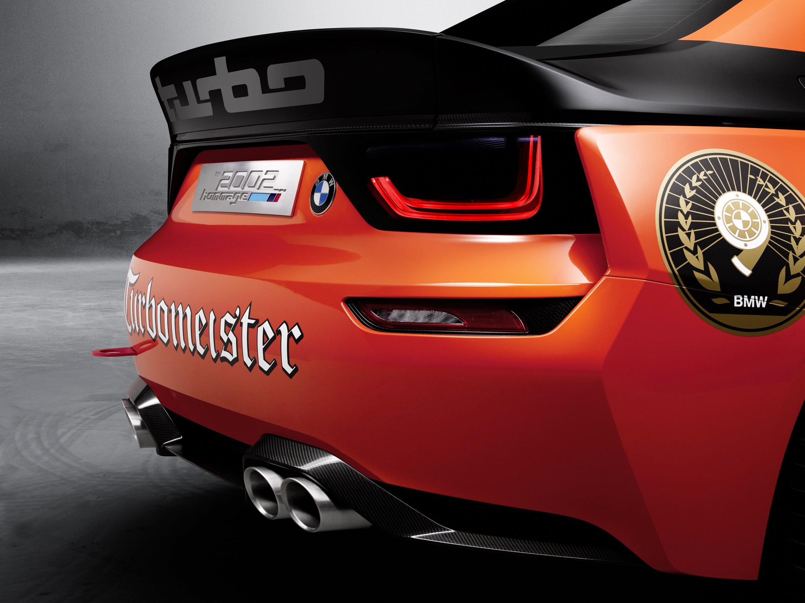 BMW 2002 Hommage feiert Geburt des Turbomotors 7