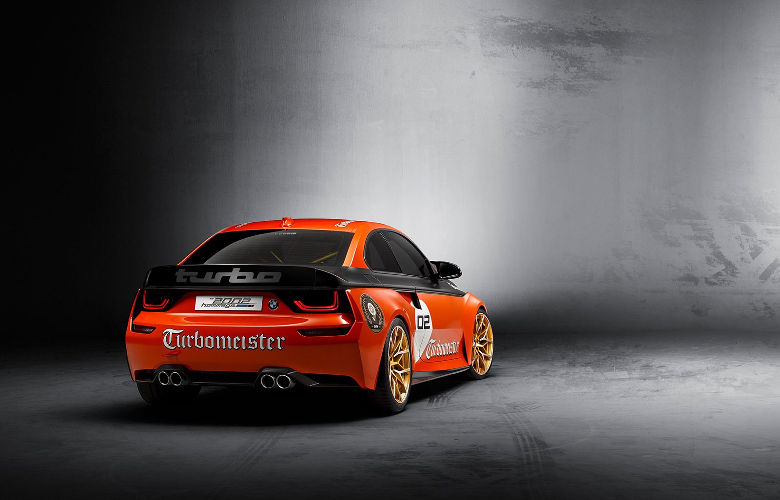 BMW 2002 Hommage feiert Geburt des Turbomotors 8