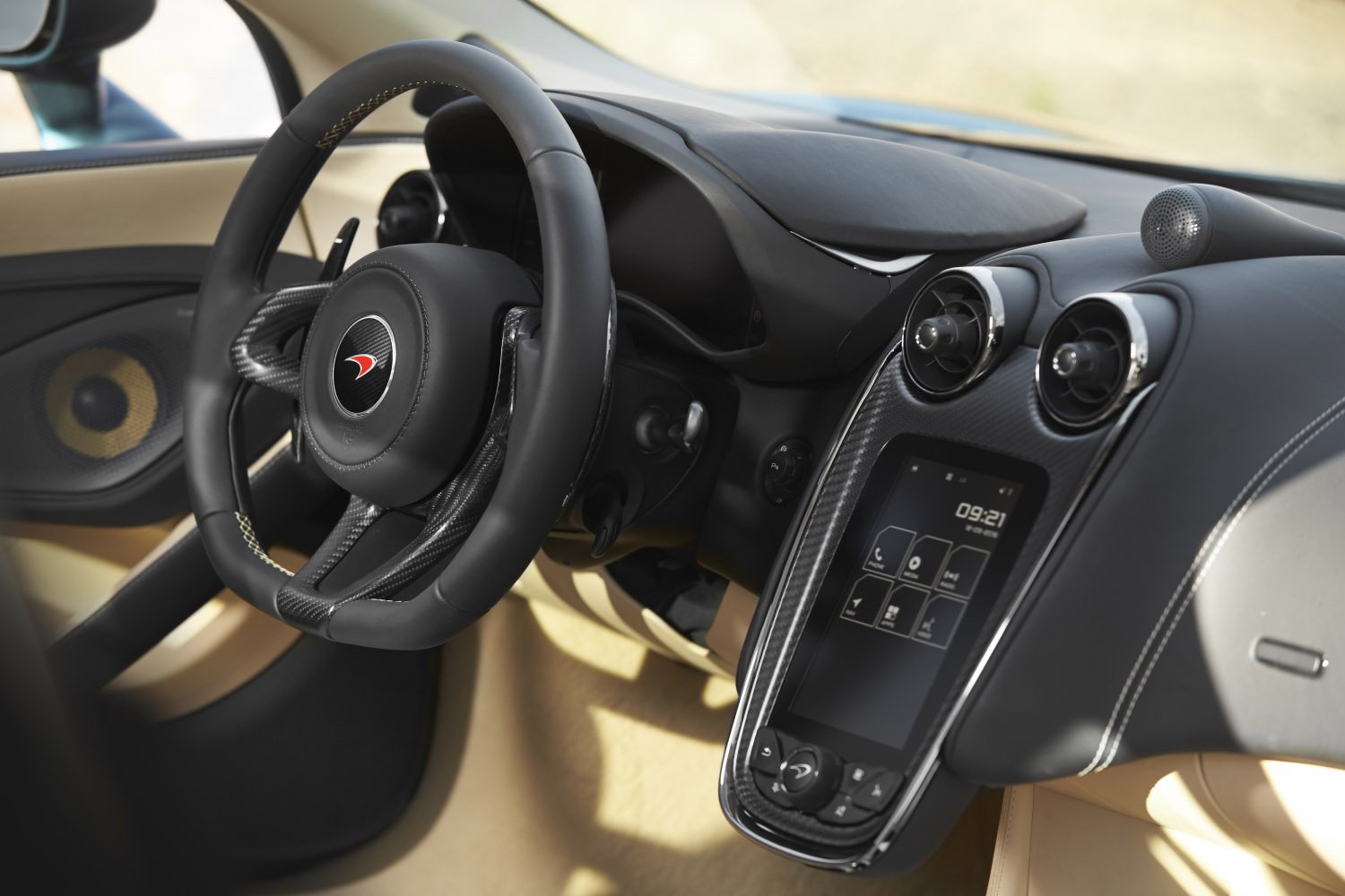 mclaren-570GT-03