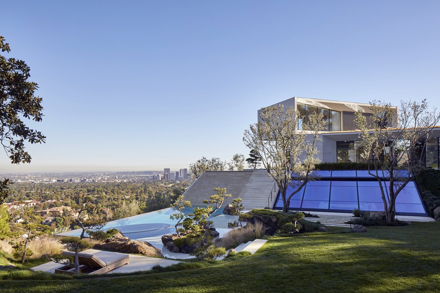 A Glimpse Into Michael Bay’s Incredible Dream Home 17