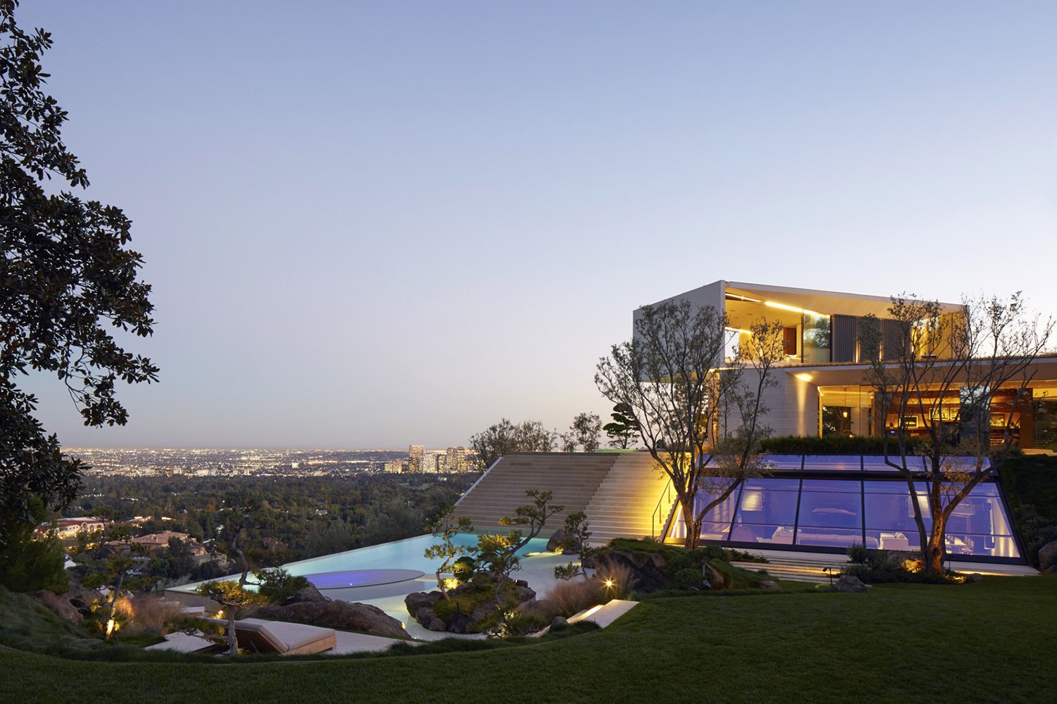 A Glimpse Into Michael Bay’s Incredible Dream Home 5