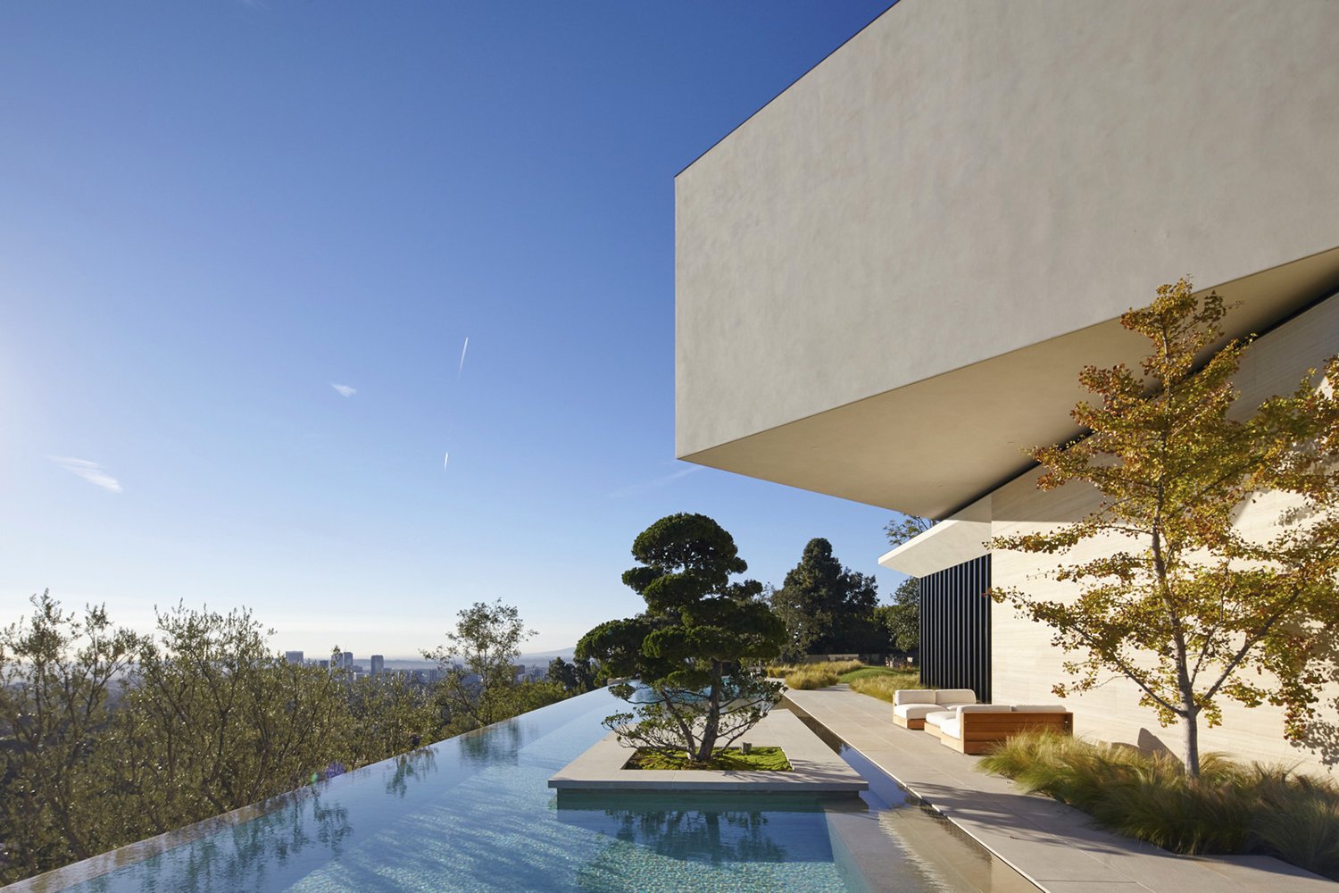 A Glimpse Into Michael Bay’s Incredible Dream Home 15