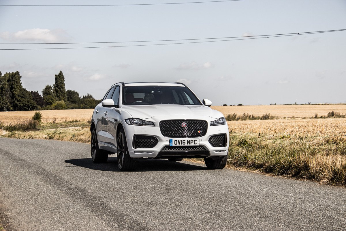 A Bigger Cat – The Jaguar F-Pace 1
