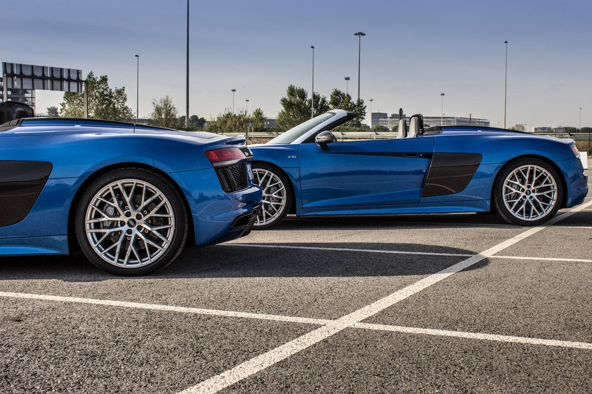 Topless V10 Pleasure in Barcelona – The R8 Spyder 4