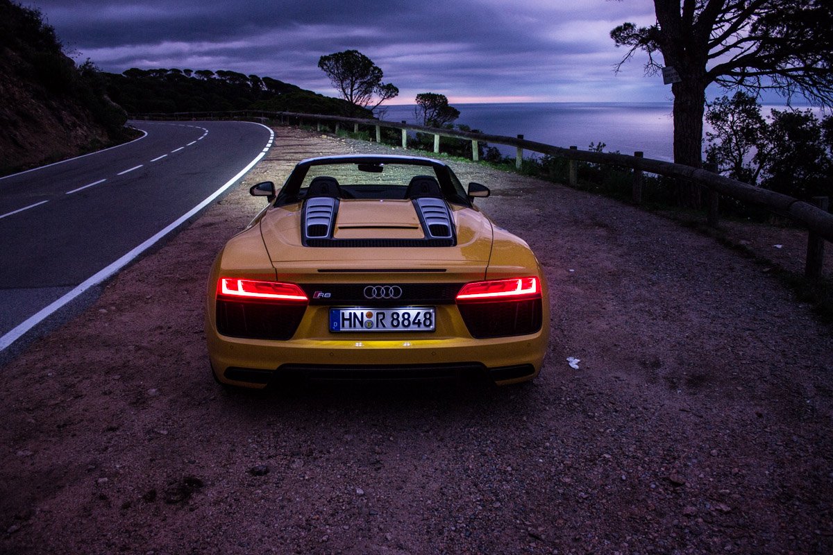 Topless V10 Pleasure in Barcelona – The R8 Spyder 5
