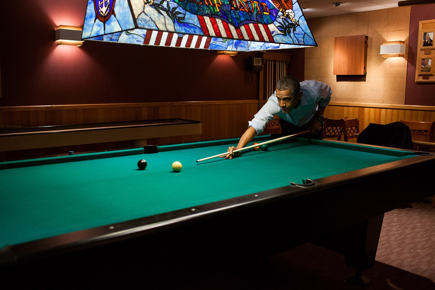 Official White House Photographer Pete Souza Reveals His Favourite Photos Of Obama 17
