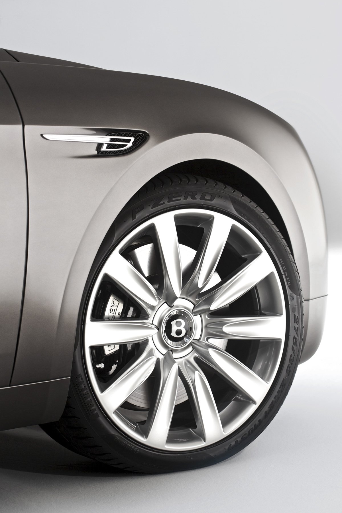 Pure Class – The Bentley Flying Spur W12 6