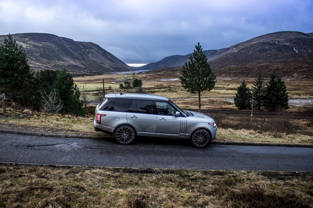 Highland Touring in The Range Rover SVAutobiography 1