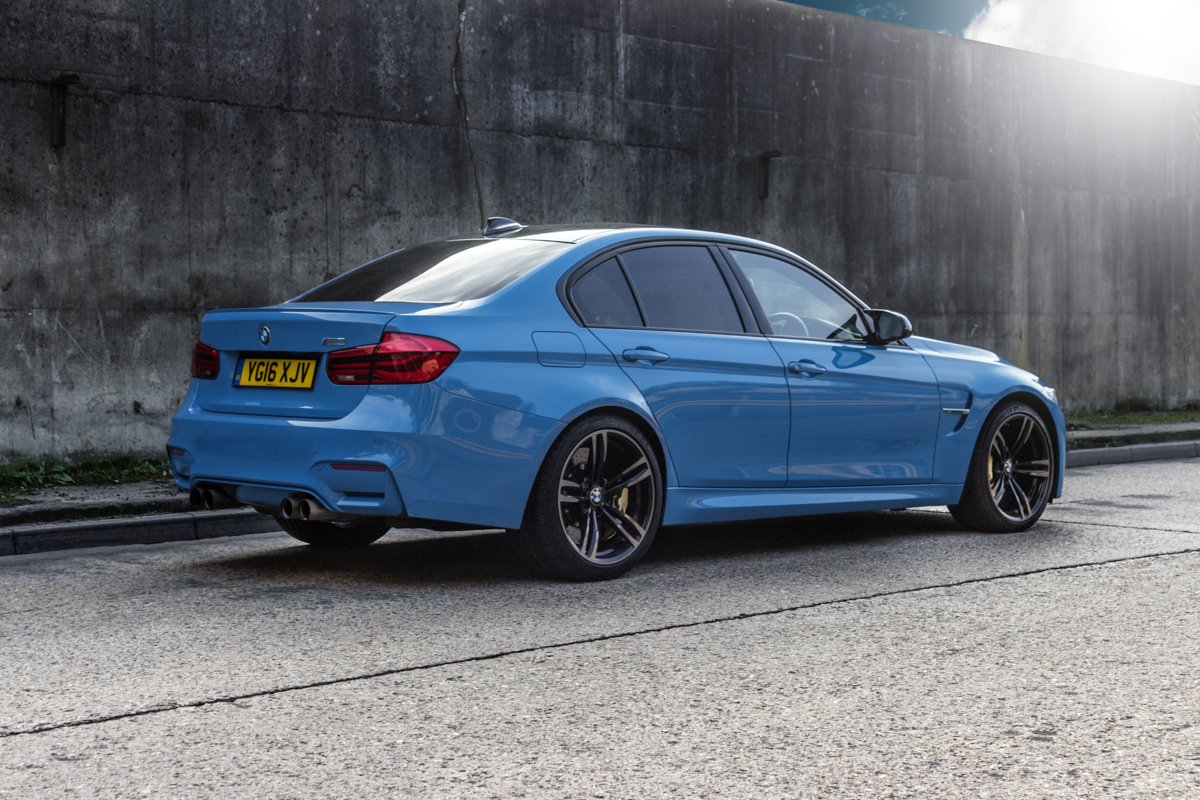 A true performaer: Winter Fun in the BMW M3 7
