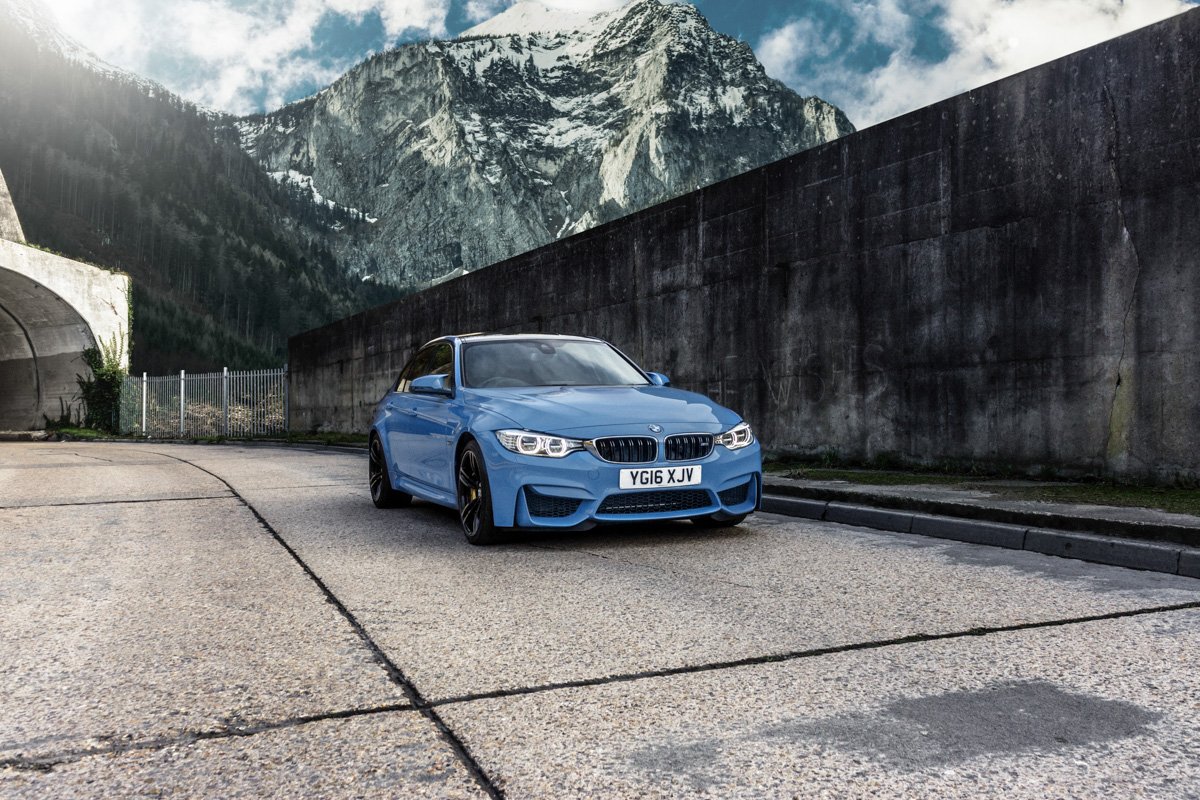 A true performaer: Winter Fun in the BMW M3 8