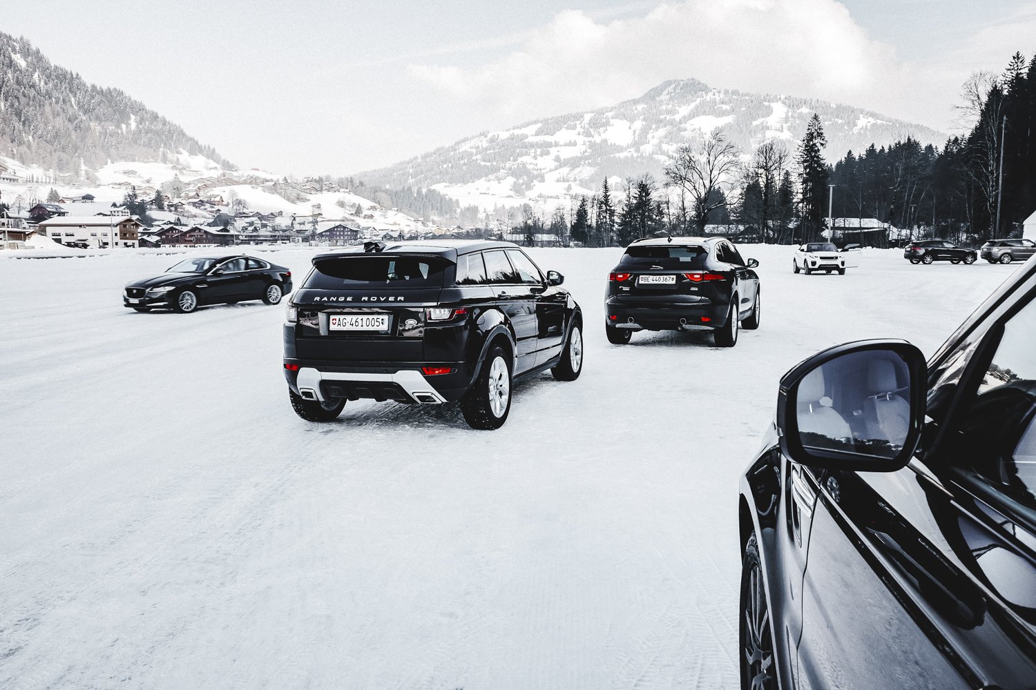 Die Jaguar Land Rover Ice Driving Experience in Gstaad 30