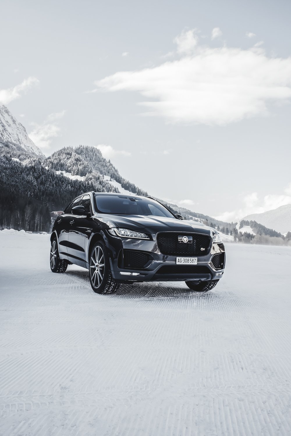 Die Jaguar Land Rover Ice Driving Experience in Gstaad 31