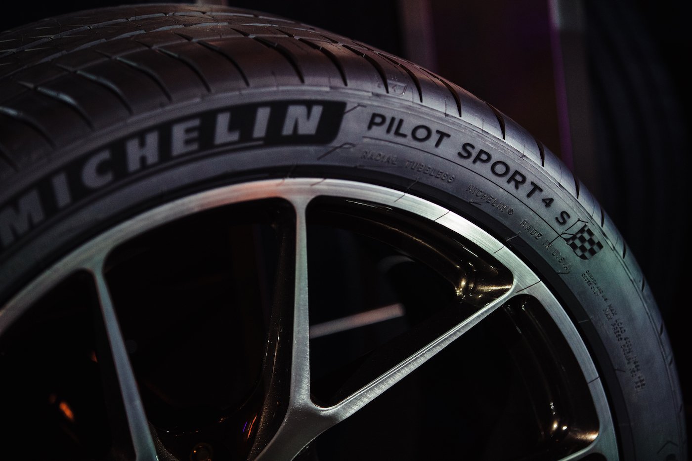 Qualmende Reifen in der kalifornischen Wüste: <br>Der Michelin Pilot Sport 4 S 4