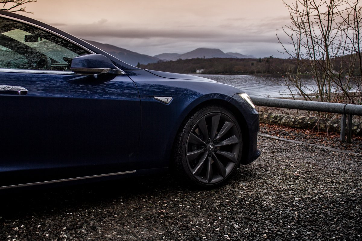 Electric Roadtrip In The Tesla 90D 4