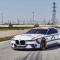 Die Vernetzung von Fahrer und Fahrzeug: <br>Der BMW 3.0 CSL Hommage R.