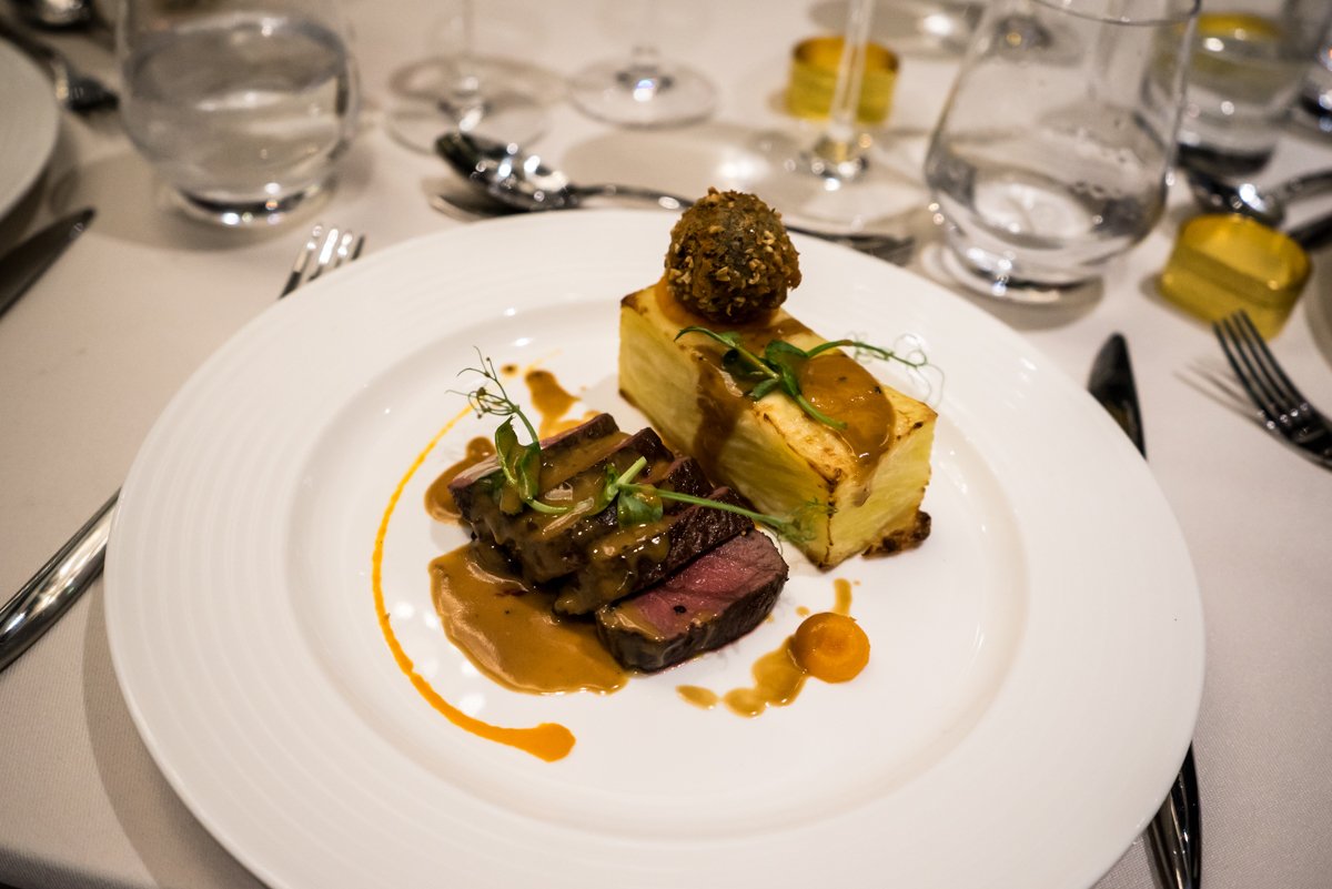 Staying at Carlowrie Castle, Edinburgh 5