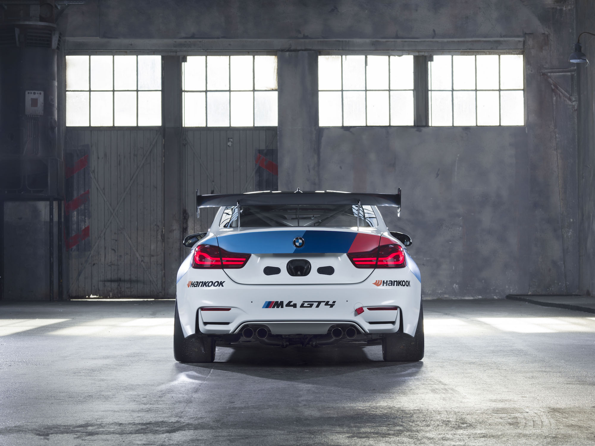 M4 GT4 02