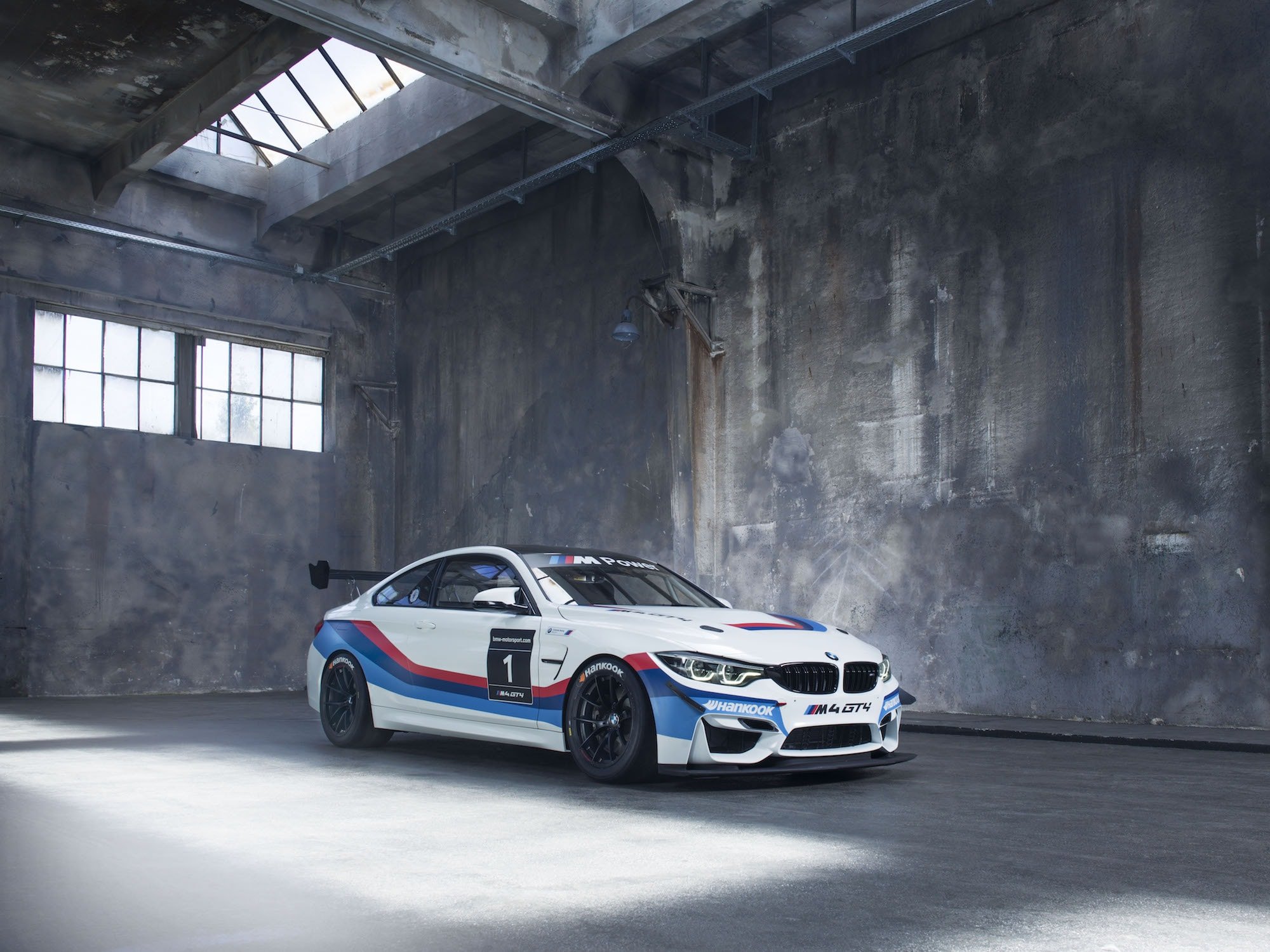 M4 GT4 featured