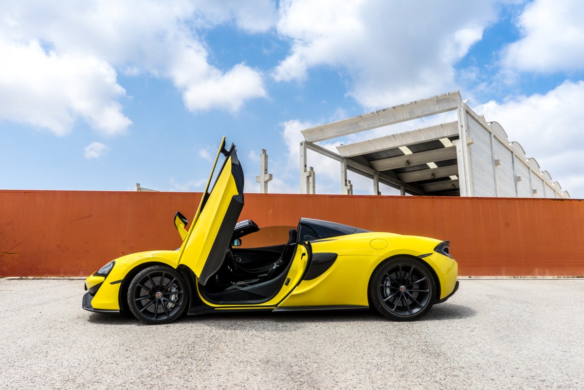Drive Time With The New McLaren 570S Spider 5