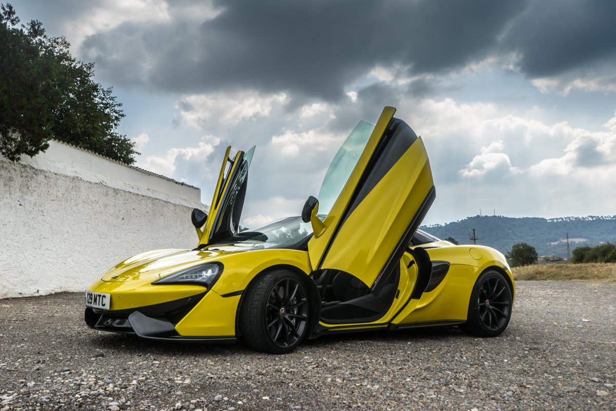 Drive Time With The New McLaren 570S Spider 10