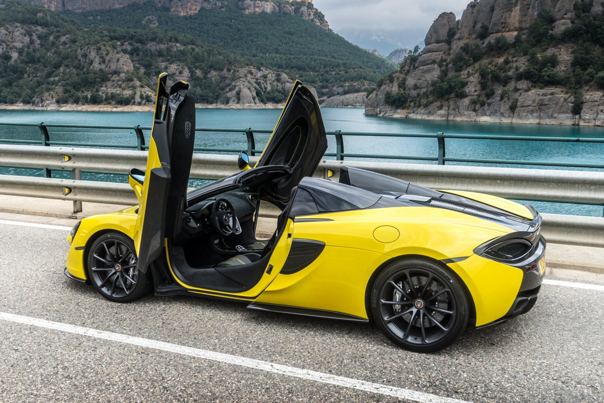 Drive Time With The New McLaren 570S Spider 6