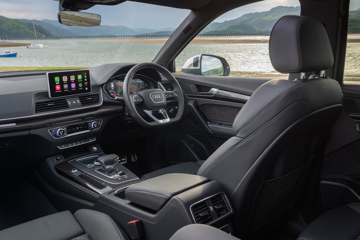 Four-Wheel Fun in The Audi SQ5 8
