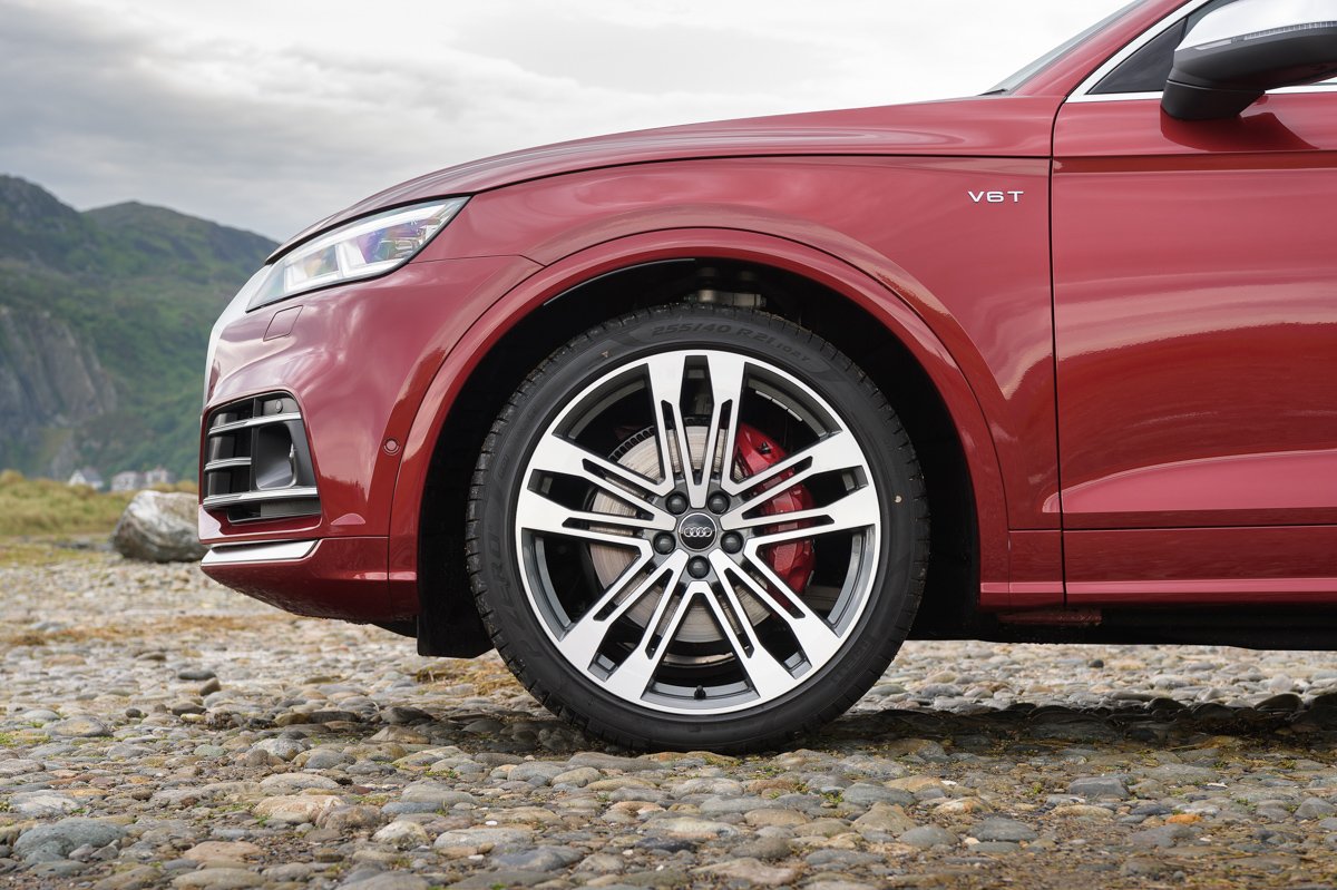 Four-Wheel Fun in The Audi SQ5 5