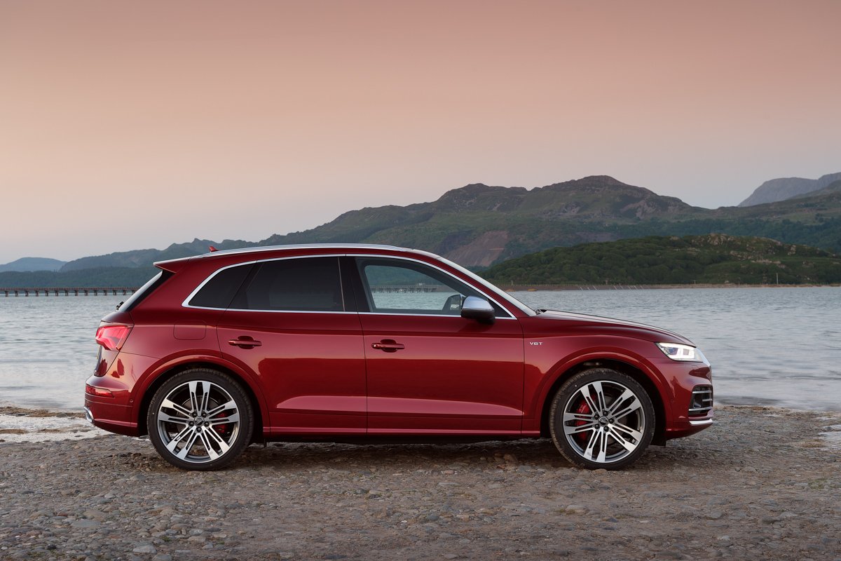 Four-Wheel Fun in The Audi SQ5 1