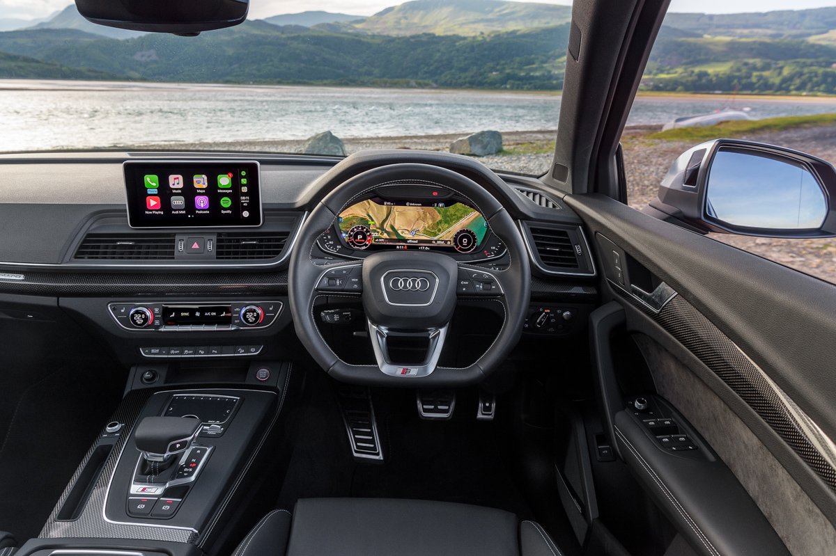 Four-Wheel Fun in The Audi SQ5 10